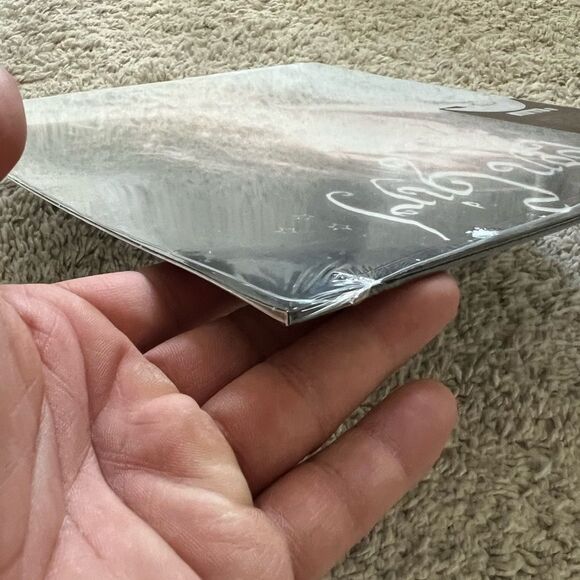 Ha Vay - Moon Girl Moon Shaped Vinyl VV Exclusive x/1500 RARE! IN HAND! - Picture 4 of 7